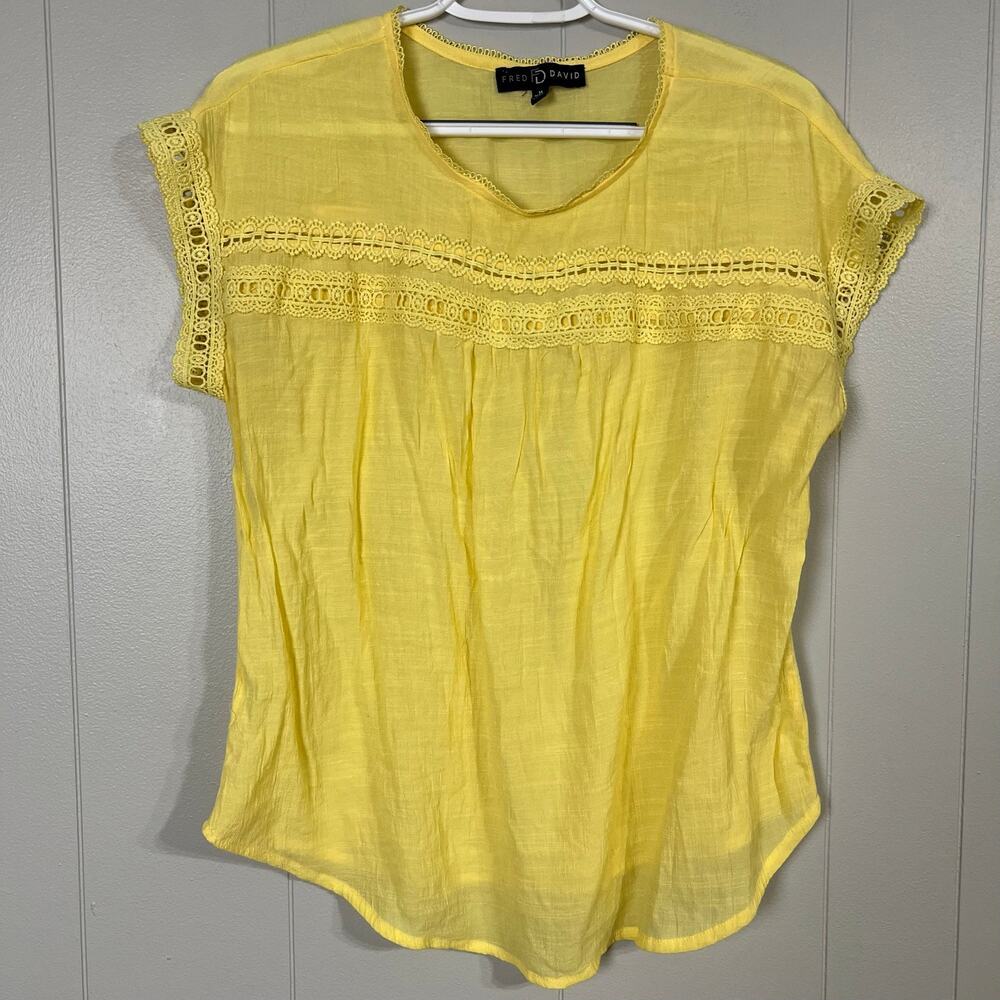 Fred David Women Medium Yellow Lace Crochet Trim Blouse Rayon Short Sleeve Top